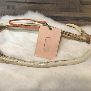 レザーバッグをオーダーメイドできる神戸の手作り(ハンドメイド)革専門店創作鞄槌井のパスケース