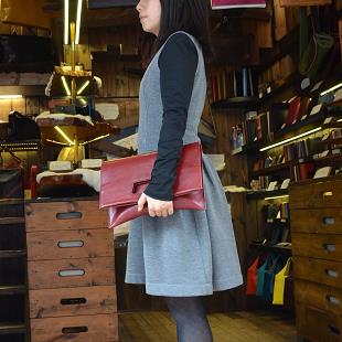 レザーバッグをオーダーメイドできる神戸の手作り(ハンドメイド)革専門店創作鞄槌井のクラッチバック