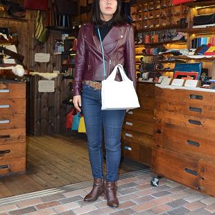 レザーバッグをオーダーメイドできる神戸の手作り(ハンドメイド)革専門店創作鞄槌井のミニバック