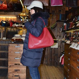 レザーバッグをオーダーメイドできる神戸の手作り(ハンドメイド)革専門店創作鞄槌井のレディースハンドバッグ