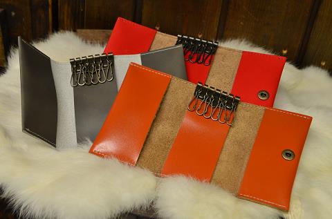 神戸元町にあるレザーバッグをオーダーできるハンドメイドのお店「創作鞄槌井」が手作した長財布