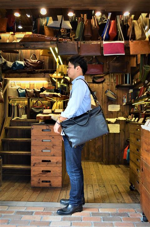 神戸元町にあるレザーバッグをオーダーできるハンドメイドのお店「創作鞄槌井」が製作したビジネスバッグ