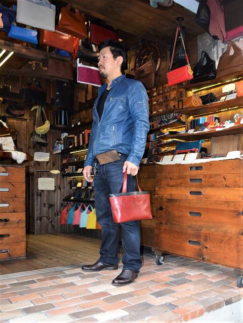 神戸元町にあるレザーバッグをオーダーできるハンドメイドのお店「創作鞄槌井」が製作したミニトートバッグ