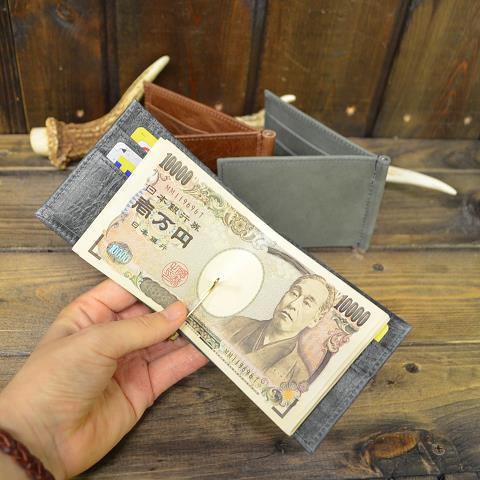 神戸元町にあるレザーバッグをオーダーできるハンドメイドのお店「創作鞄槌井」が作ったマネークリップ