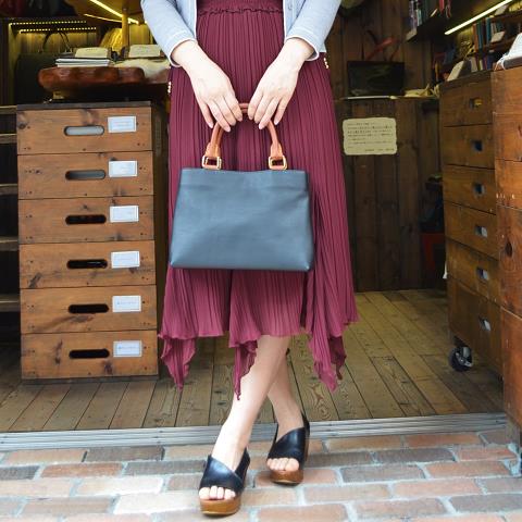 神戸元町にあるレザーバッグをオーダーできるハンドメイドのお店「創作鞄槌井」が製作した