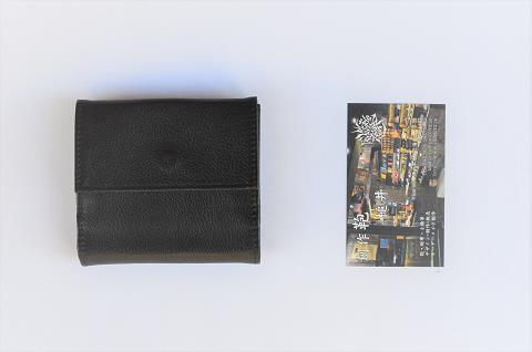 神戸元町にあるレザーバッグをオーダーできるハンドメイドのお店「創作鞄槌井」で創ったコンパクト二つ折り財布