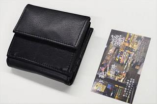 神戸元町にあるレザーバッグをオーダーできるハンドメイドのお店「創作鞄槌井」で創ったコンパクト二つ折り財布