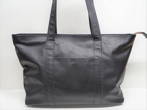 神戸元町にあるレザーバッグをオーダーできるハンドメイドのお店「創作鞄槌井」で創ったバッグのパターンオーダー