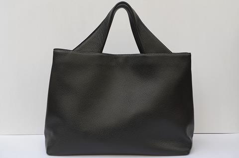 神戸元町にあるレザーバッグをオーダーできるハンドメイドのお店「創作鞄槌井」で創ったバッグのパターンサンプル