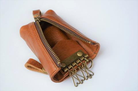 神戸元町にあるレザーバッグをオーダーできるハンドメイドのお店「創作鞄槌井」が創ったファスナーキーケースのカスタム(オーダー)