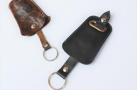 神戸元町にあるレザーバッグをオーダーできるハンドメイドのお店「創作鞄槌井」が創ったキーケース(オーダーメイド)