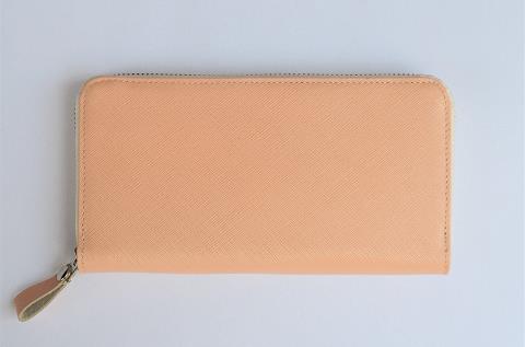 神戸元町にあるレザーバッグをオーダーできるハンドメイドのお店「創作鞄槌井」が神戸元町にあるレザーバッグをオーダーできるハンドメイドのお店「創作鞄槌井」が創った長財布02(仕切り追加カスタム)