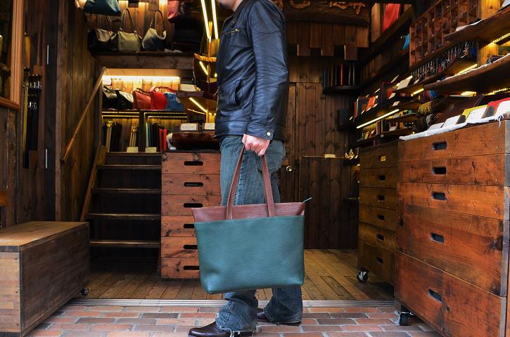 神戸元町にあるレザーバッグをオーダーできるハンドメイドのお店「創作鞄槌井」が創ったトートバッグ