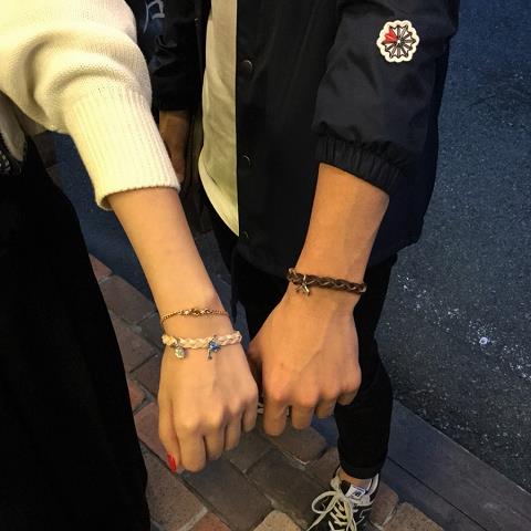 神戸元町にあるレザーバッグをオーダーできるハンドメイドのお店「創作鞄槌井」が創ったブレスレット