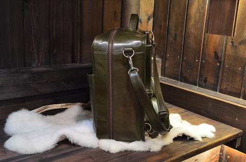 神戸元町にあるレザーバッグをオーダーできるハンドメイドのお店「創作鞄槌井」が手作りしたオリジナルフルオーダーバッグ