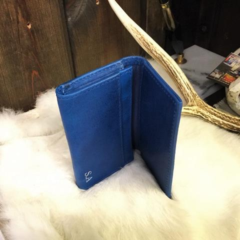神戸元町にあるレザーバッグをオーダーできるハンドメイドのお店「創作鞄槌井」が創った名刺入れ