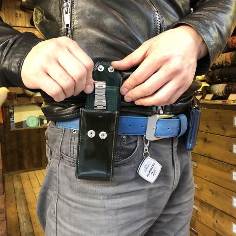神戸元町にあるレザーバッグをオーダーできるハンドメイドのお店「創作鞄槌井」が製作した腕時計ケース