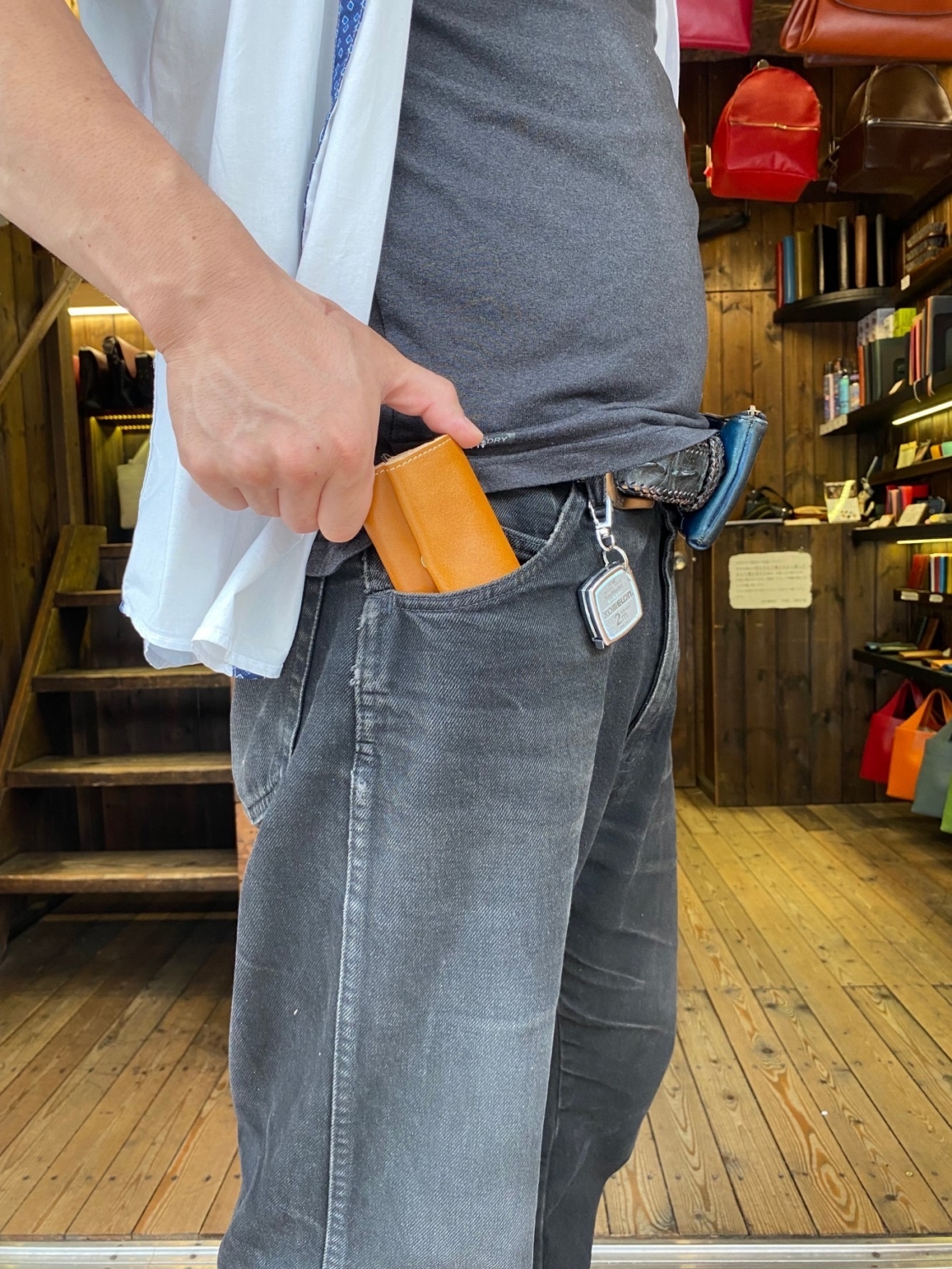 神戸元町のオーダーメイド店創作鞄槌井が製作した三つ折り財布