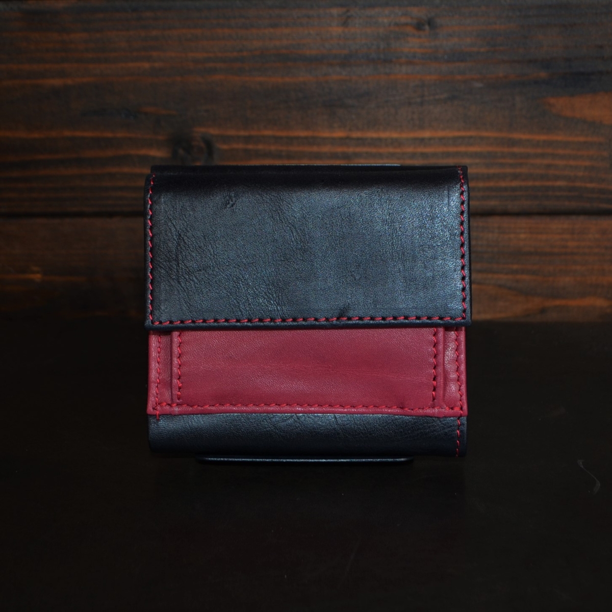 神戸元町の創作鞄槌井が手作りしたコンパクト財布のコンビカラー