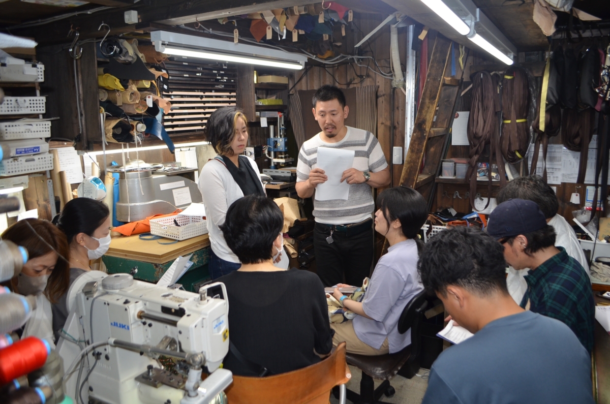 企業様歓迎！福利厚生で革のことを学んだり工房でワークショップするなら神戸の創作鞄槌井へ