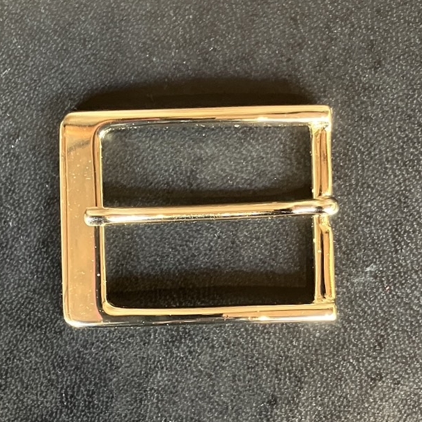 神戸でファッションに合わせて日本製の革ベルトを買うなら創作鞄槌井