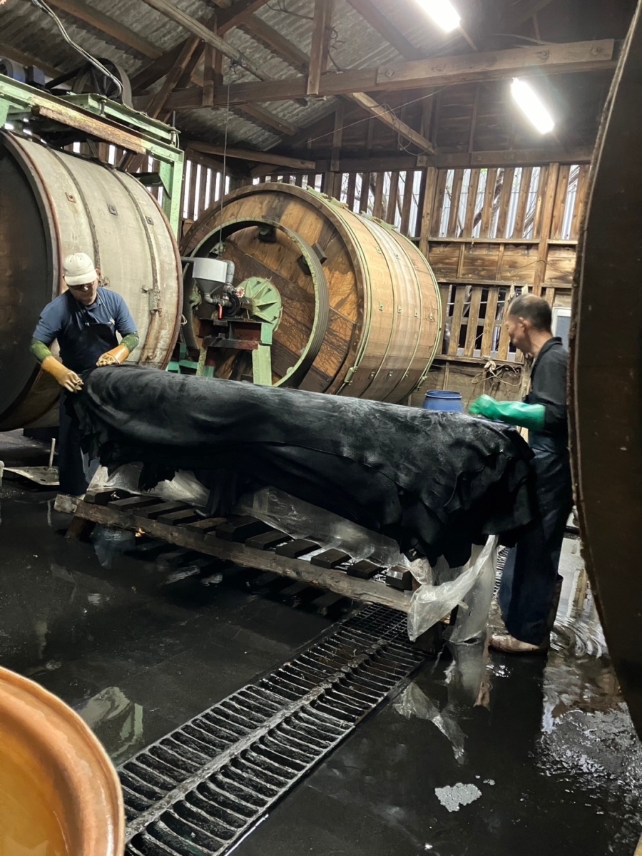 神戸でファッションに合わせて日本製の革ベルトを買うなら創作鞄槌井　高級モデル