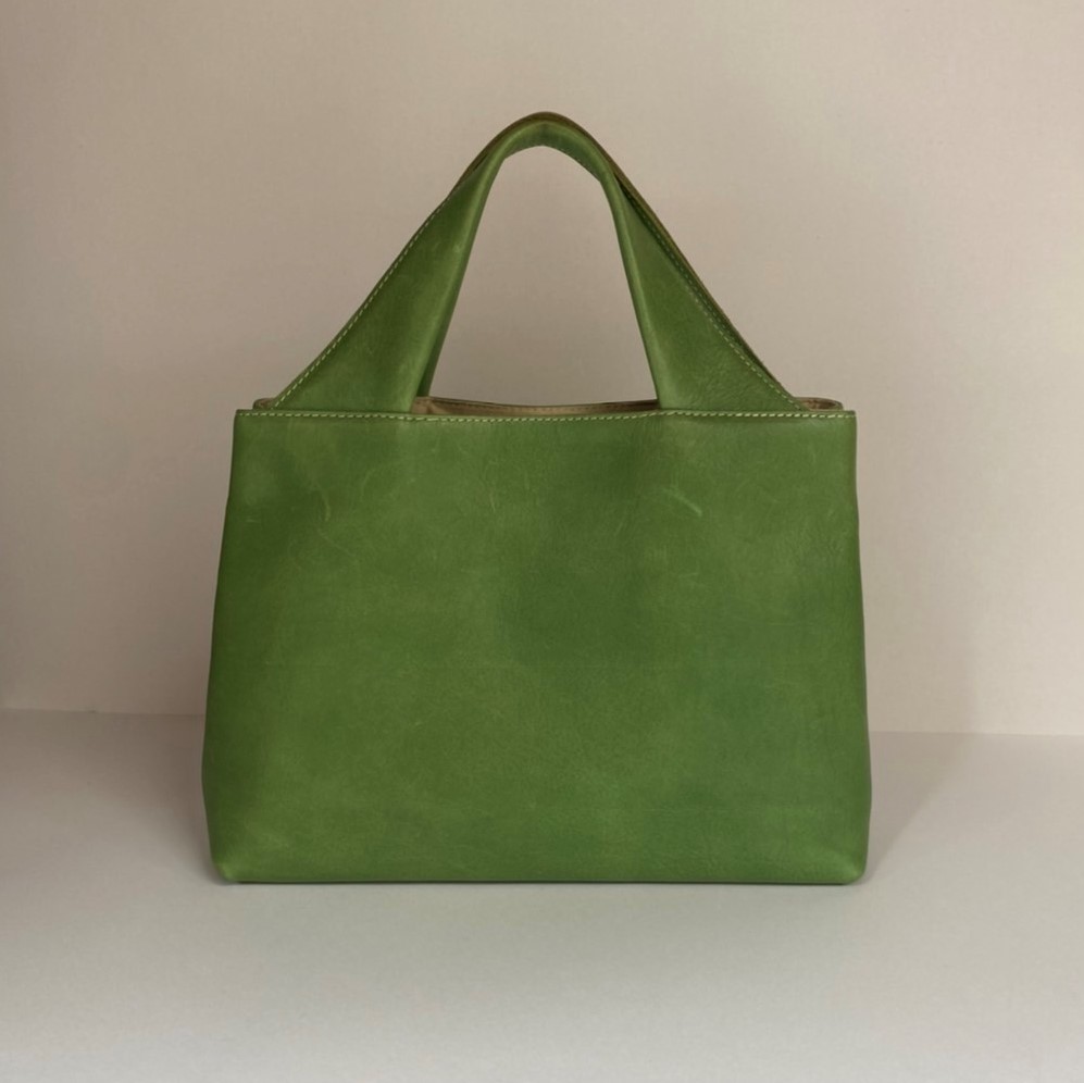 創作鞄槌井が手作りした緑のミニバッグ