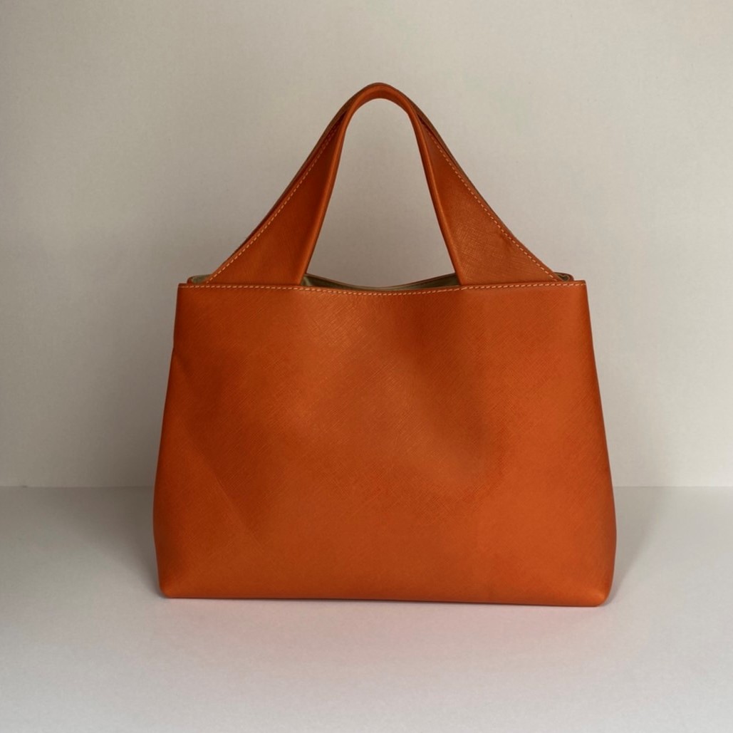 創作鞄槌井が手作りしたオレンジのミニバッグ