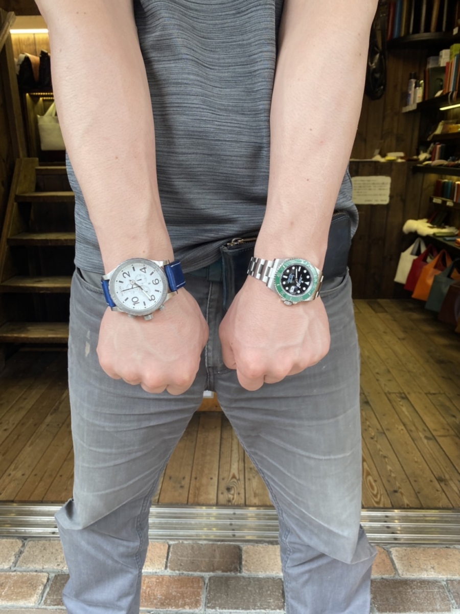 神戸元町の創作鞄槌井が手作りしたワイルドな腕時計の比較