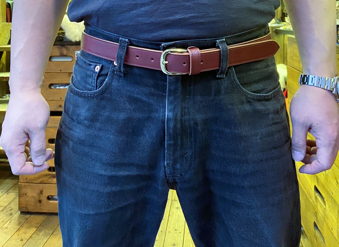 神戸でファッションに合わせて日本製の革ベルトを買うなら創作鞄槌井　高級モデル